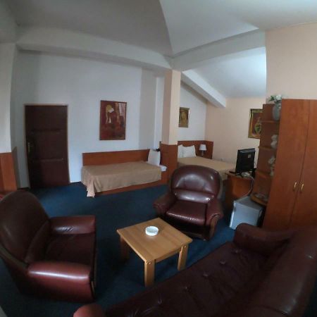 Hotel Vergina Skopje Bagian luar foto