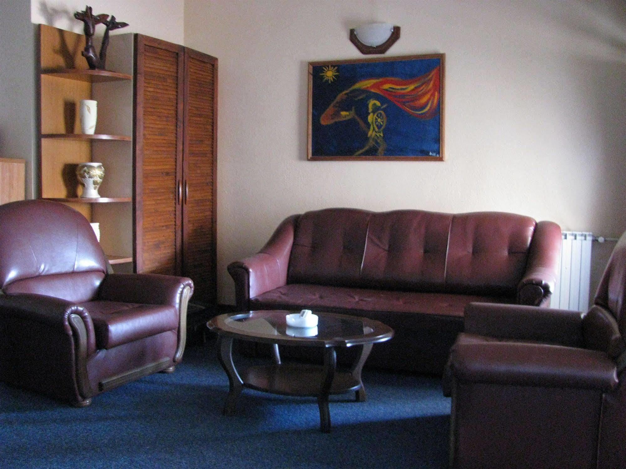 Hotel Vergina Skopje Bagian luar foto