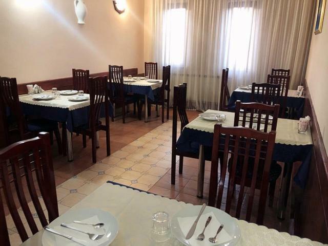 Hotel Vergina Skopje Bagian luar foto